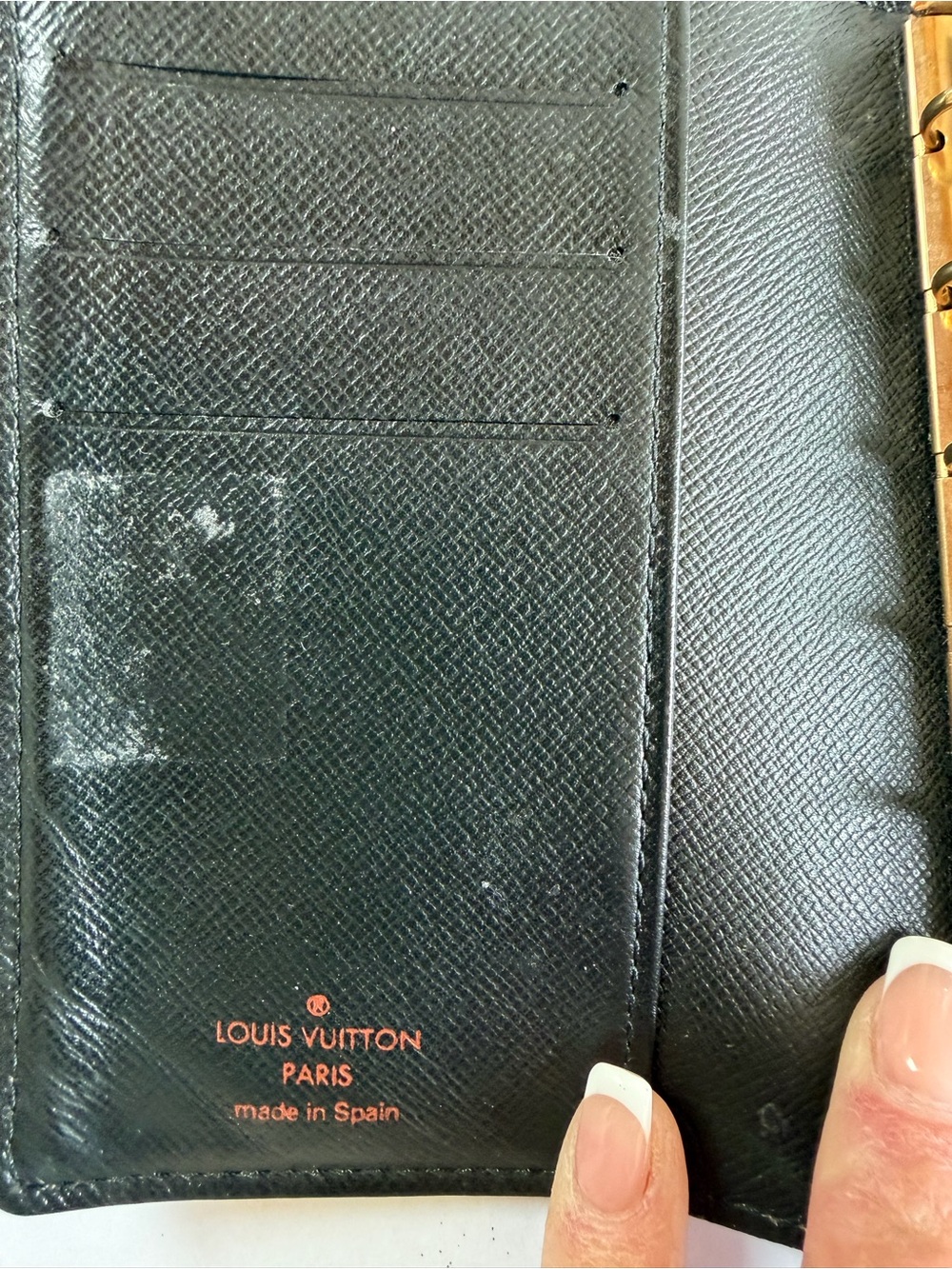 Black Epi leather Louis Vuitton small ring agenda - Picture 4 of 6